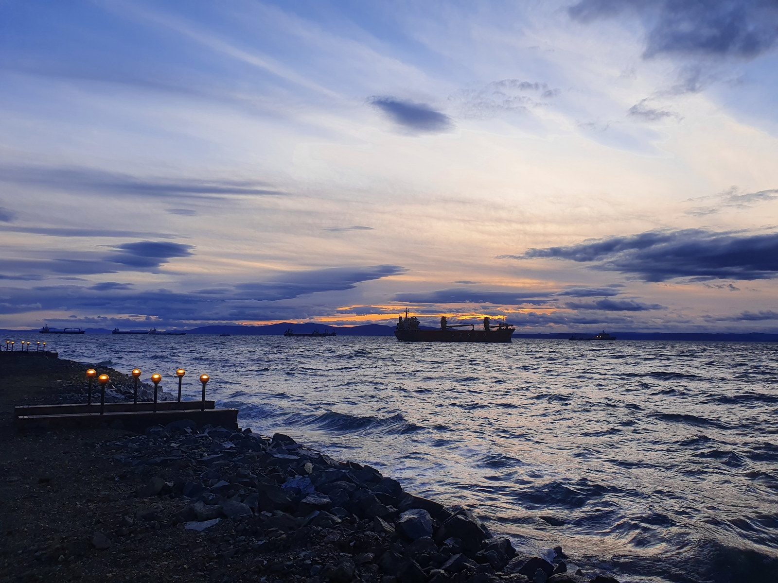 Море